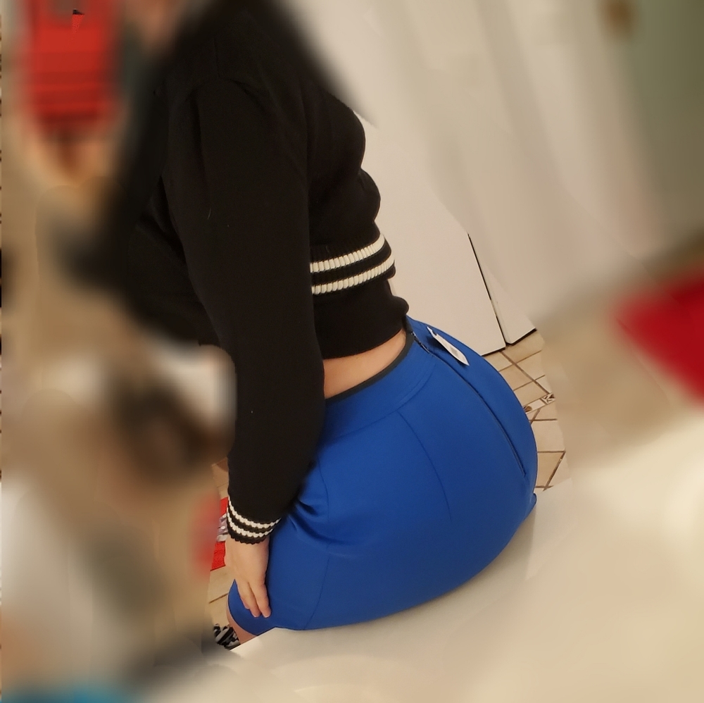 😍SOLD😍 Tahari Rana Pencil Skirt Electric Blue